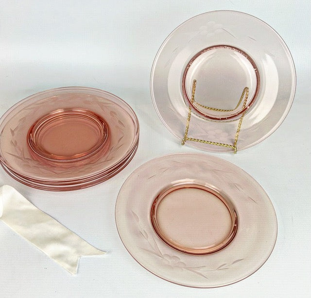 Blanche Pink Luncheon Plates